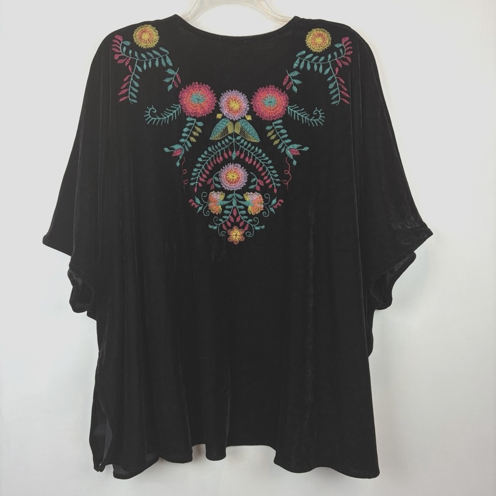Umgee Velvet Floral Embroidered Kimono M/L Boho Black Top Festival Dark Fairy